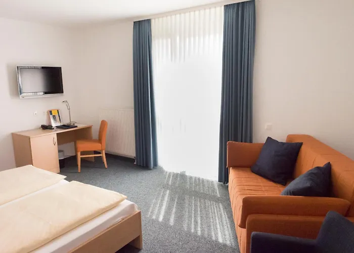 Ξενοδοχείο Johanniter Gaestehaus 3*